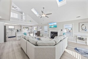 Smart-TV, peis og stereoanlegg