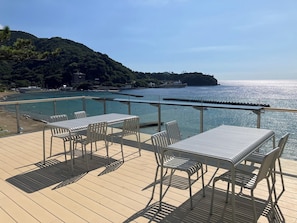 屋外ダイニングエリア