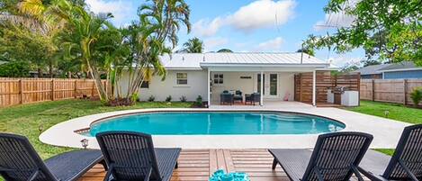 Outdoor pool, a heated pool