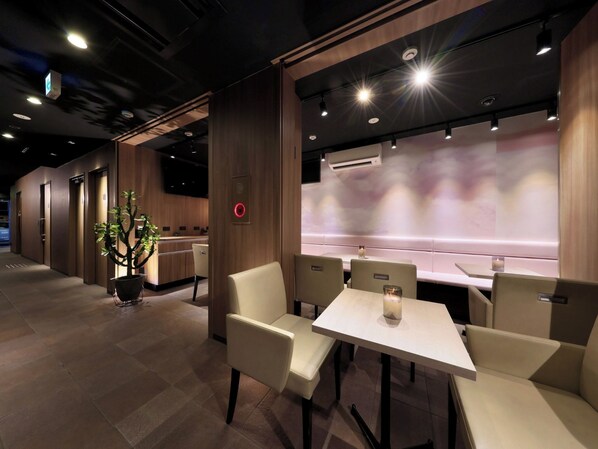 Dining - Nonsmoking Twin bed 18 square meters room only plan / Osaka Ōsaka (Osaka)