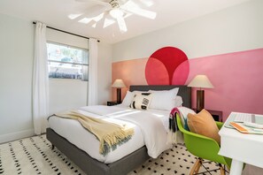 3 Schlafzimmer, Schreibtisch, Bügeleisen/Bügelbrett, kostenloses WLAN