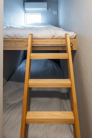 1 bedroom, desk, free WiFi, bed sheets - BOAT II / Awaji Hyōgo (Awaji)