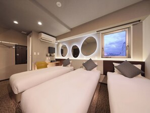 1 bedroom, desk, free WiFi, bed sheets