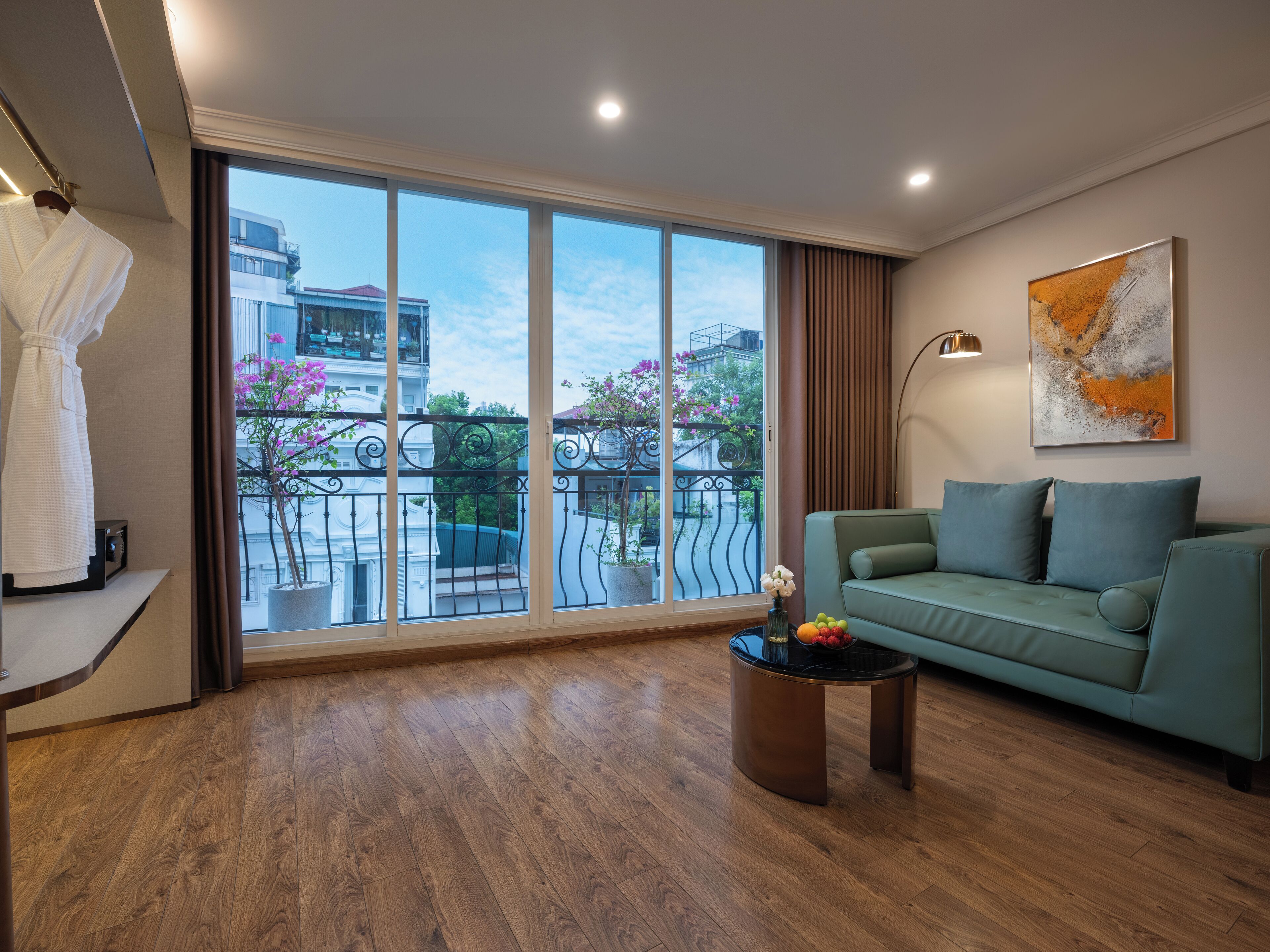  Suite Balcony with City View | Street view