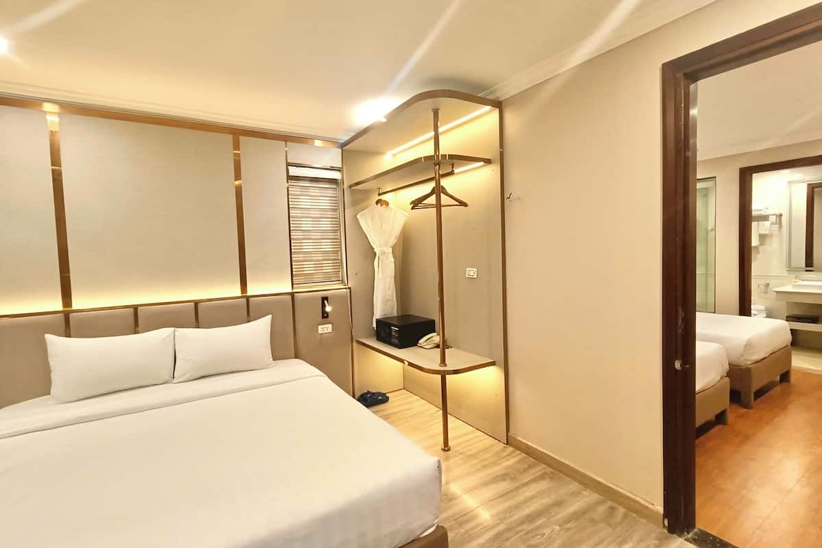 1 bedroom, hypo-allergenic bedding, free minibar items, in-room safe
