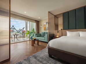 Dobbeltrom – president, byutsikt | Oppholdsområde | En 55-tommers Flatskjerm-TV med kabel-kanaler