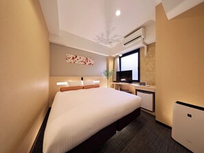 1 chambre, bureau, fer et planche à repasser, Wi-Fi gratuit