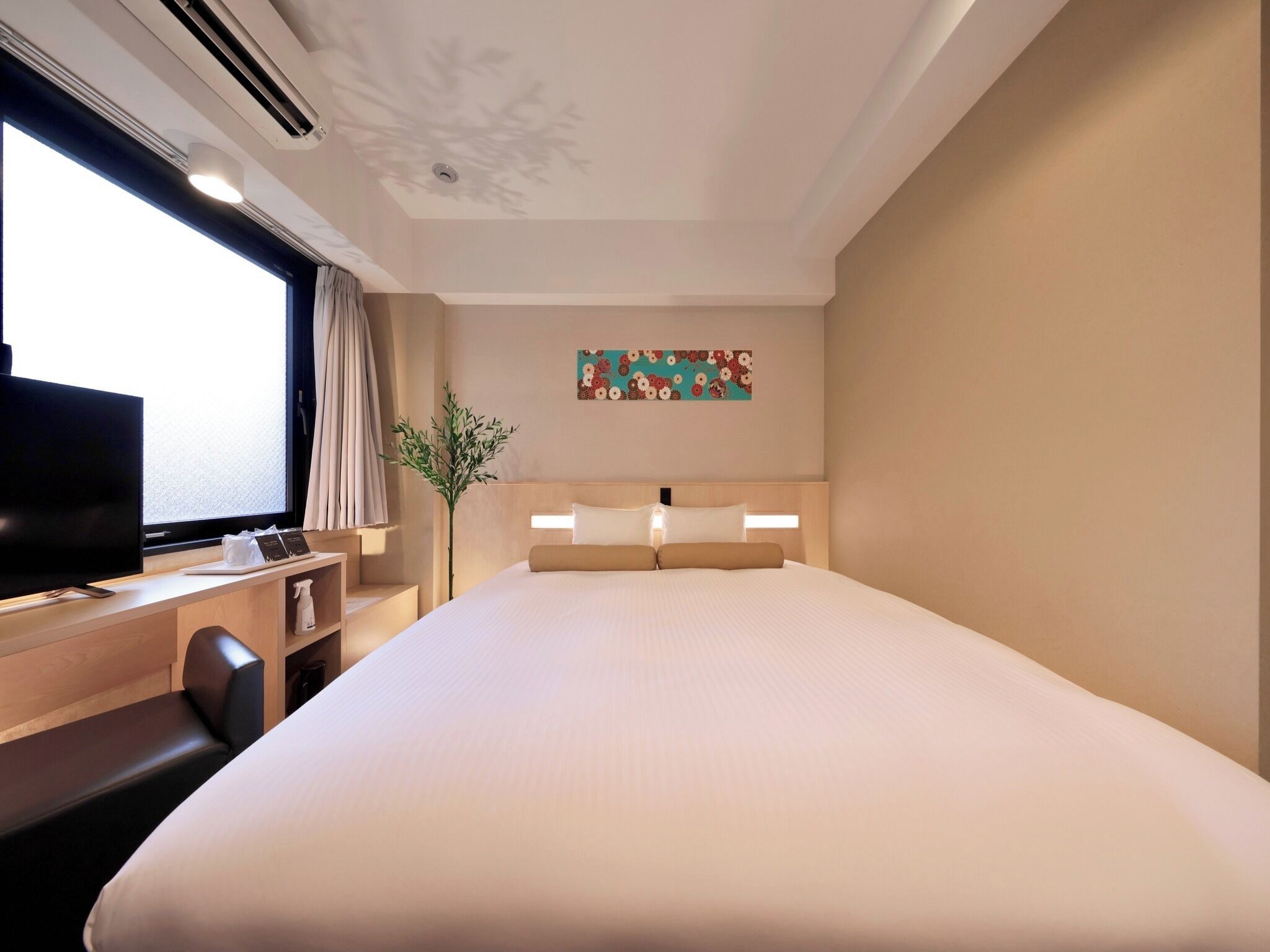 1 dormitorio, escritorio, tabla de planchar con plancha y wifi gratis