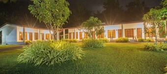 The Regency villa by Escape Essence 