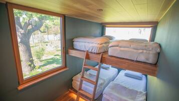 2 bedrooms, desk, free WiFi