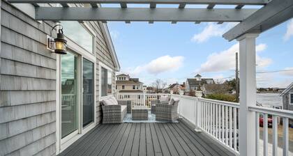 Plum Time | Water Views | Decks | Walk to Basin