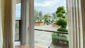 Ganga Royale Sunset Suite | Water view