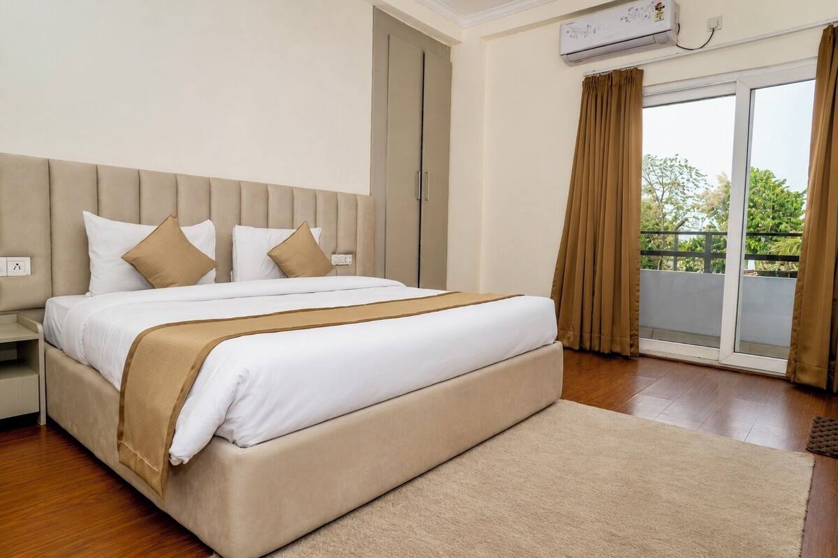 TWO Bedroom apartment | 遮光カーテン、アイロン / アイロン台、WiFi (無料)、ベッドシーツ