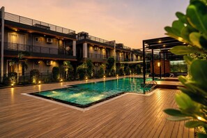 Kolam renang terbuka 