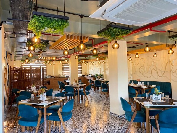 Restaurant - Evaara By The Ganges (Haridwar)