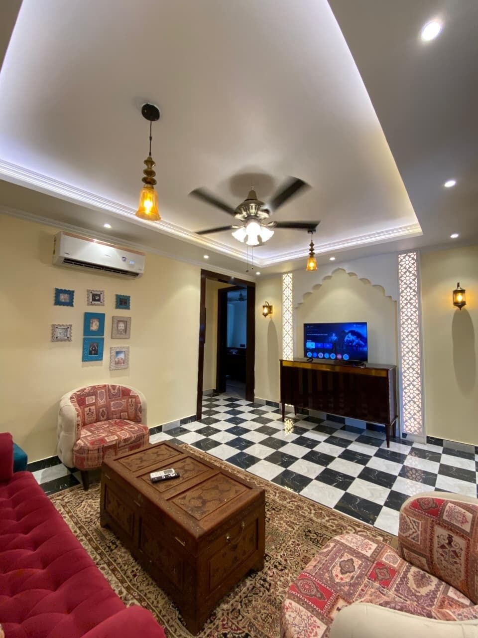 Svit Royal | Vardagsrum | LED-tv