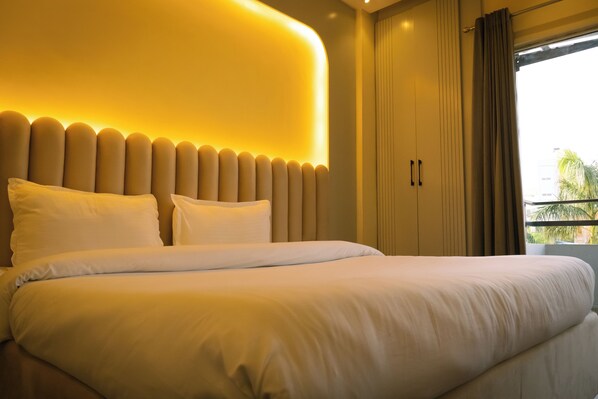 Premium One Bedroom | Blackout drapes, iron/ironing board, free WiFi, bed sheets - Evaara By The Ganges (Haridwar)