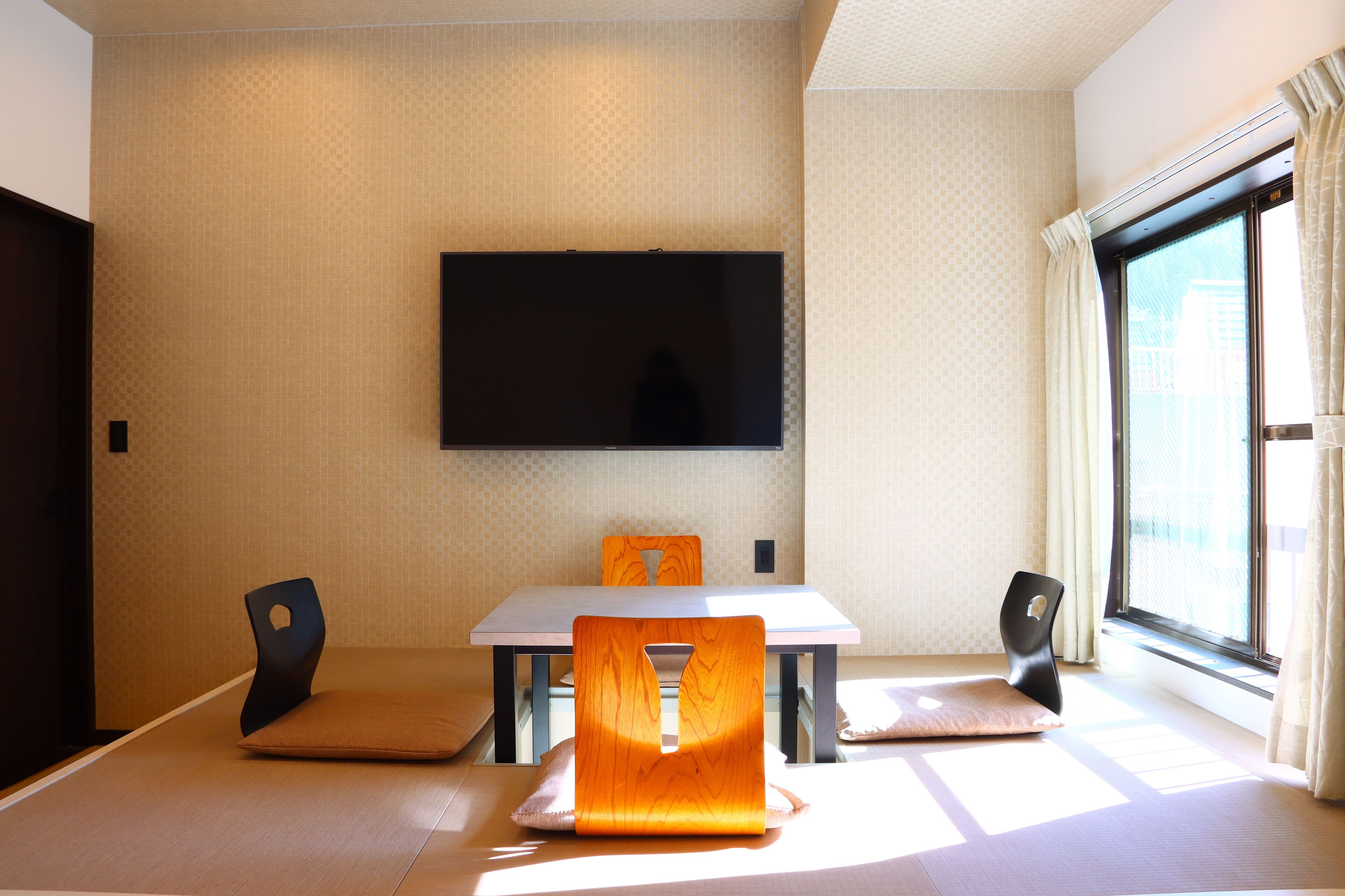 ツインベッドの和洋室 (BTなし) 禁煙 | WiFi (無料)、ベッドシーツ