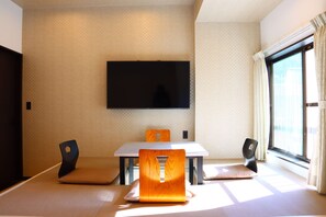 Phòng 2 giường đơn kiểu Nhật (Without BT) | Truy cập Internet không dây miễn phí, bộ trải giường 