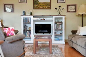 Téléviseur, bureau