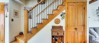 Hiking Galore: Mittersill Townhome in Franconia!