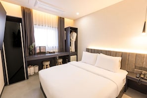 Deluxe Room | Premium bedding, pillowtop beds, desk, laptop workspace - Giverny Hotel (Gyeongju)