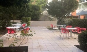 Outdoor dining - 2 Rooms for 4 People (Vernet-les-Bains)