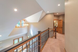 Interior - Beautiful family home located close to the Casino, Downtown Murphy. (Marble)