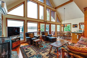 TV, fireplace, books - 'Sweet Serenity' Schroon Lake Family Retreat! (Schroon Lake)