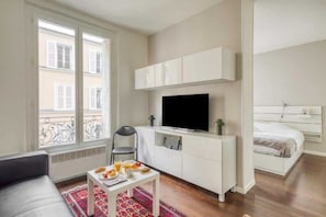 TV