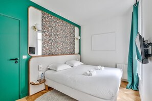 2 habitaciones, tabla de planchar con plancha, wifi y ropa de cama 