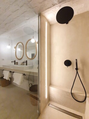Shower, hair dryer - Bel appartement - Jardin des plantes (Paris)