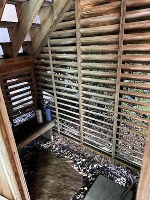 Property grounds - Tree House Hideaway (Carolina Beach)
