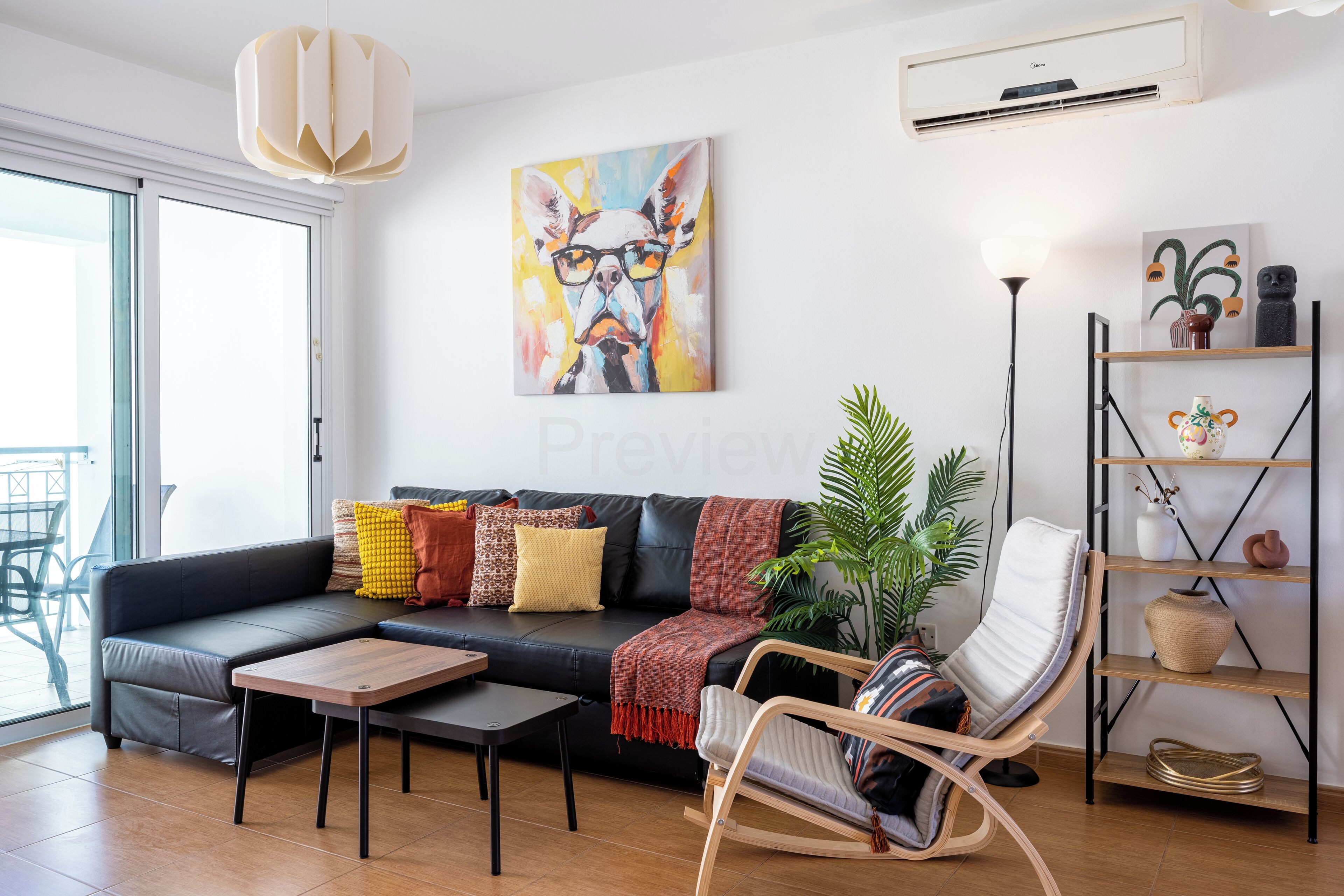 Departamento, 2 habitaciones, cocina, vista a la ciudad | Sala de estar | Smart TV de 46 pulgadas con canales digitales y tenis de mesa 