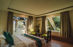 Luxury Room | Desk, free WiFi - Dojee's Cottages (Srinagar)