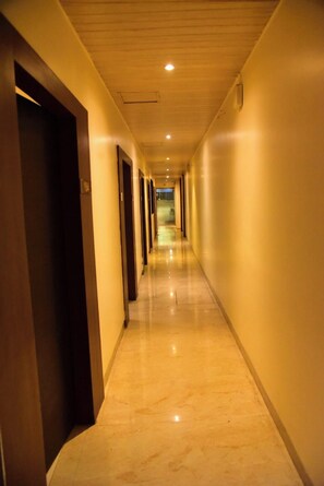 Lobby - Hotel Embassy Suites (Mumbai)