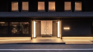 Exterior - HANARE by Tokyu Stay Kyoto Sanjo (Kyoto)