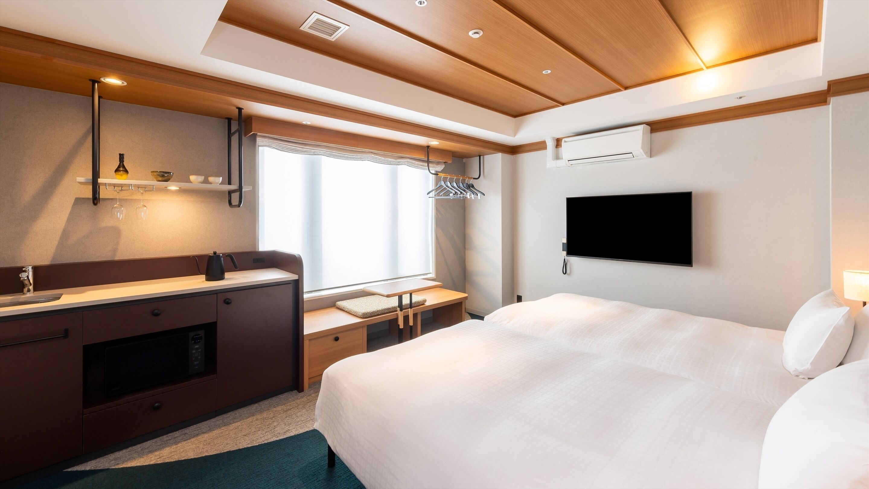 In-room safe, blackout curtains, free WiFi, bed sheets