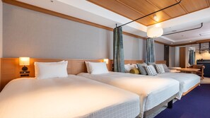 Quarto família, para não fumantes (For 2～4 People) | Cofres nos quartos, cortinas blackout, Wi-Fi de cortesia, roupa de cama