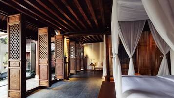 بديكورات فريدة لكل غرفة وطراز فريد لكل وحدة وستائر تعتيم وواي فاي مجانًا