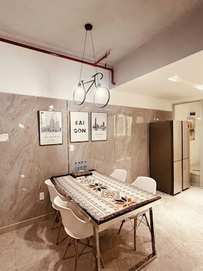 Appartement Deluxe, vue ville | 2 chambres, bureau, espace de travail pour ordinateur portable