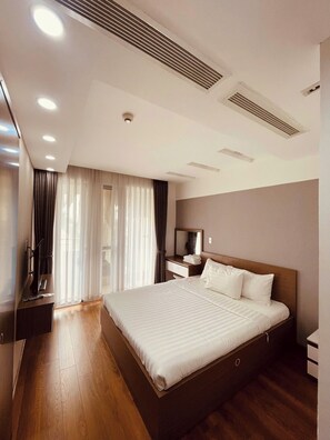 Appartement Deluxe, vue ville | 2 chambres, bureau, espace de travail pour ordinateur portable