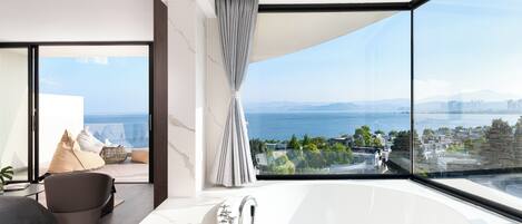 Design Double Room, Balcony, Sea View | Bathroom | Separate tub and shower, hair dryer, slippers, towels