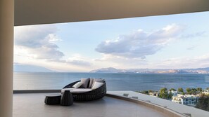 Signature Suite, Sea View | Terrace/patio - Anyu Aranya Collection Sea View Resort Hotel (Dali)