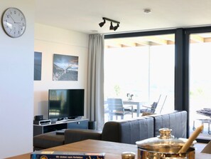 Living area - Holiday Apartment Wangen Comfortable Holiday Residence (Ohningen)