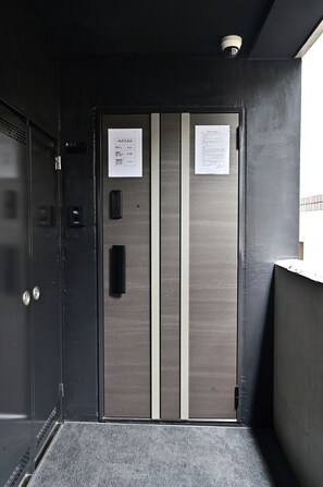 Front of property - Gluck Hotel (Osaka)