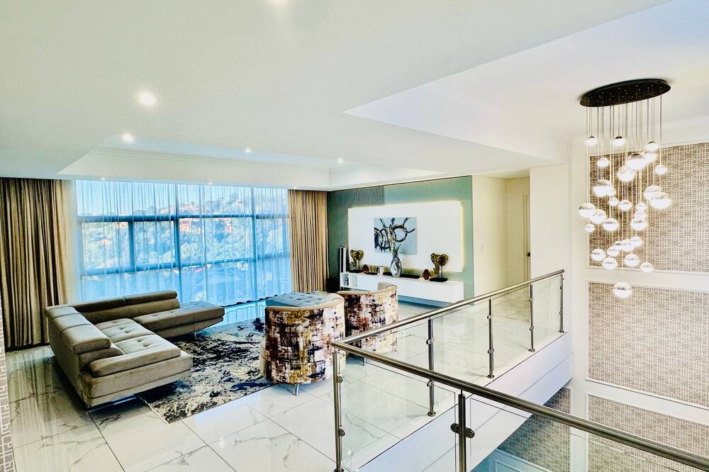 H & H Boutique and Spa