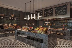 Desayuno buffet incluido todos los días 