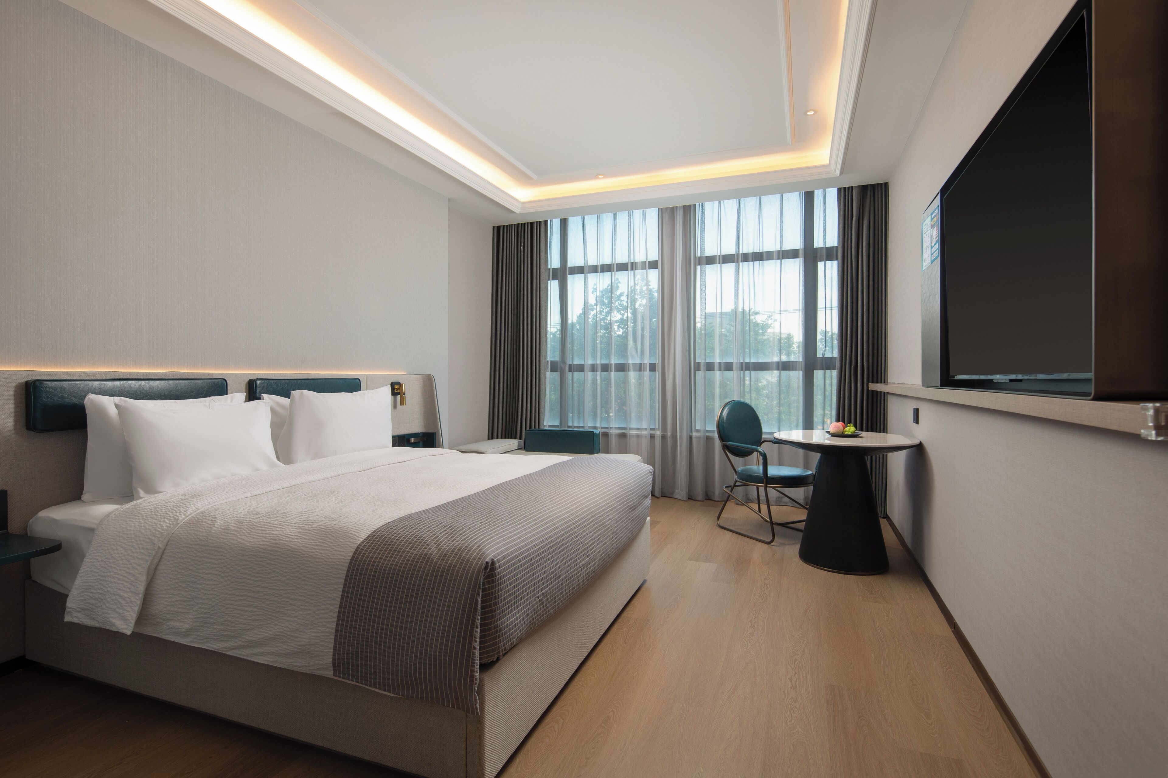 Bureau, espace de travail pour ordinateur portable, Wi-Fi gratuit