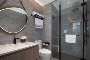 書桌、筆電工作空間、免費無線上網